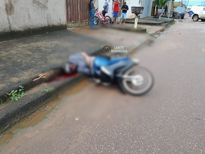 Dupla em moto executa apenado em via pública na zona sul da capital 2 Dupla em moto executa apenado em via pública na zona sul da capital