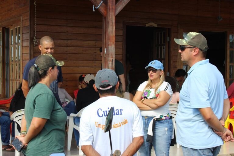 Vereadora Márcia Socorristas se reúne e ouve demandas de moradores da Linha Transpurus