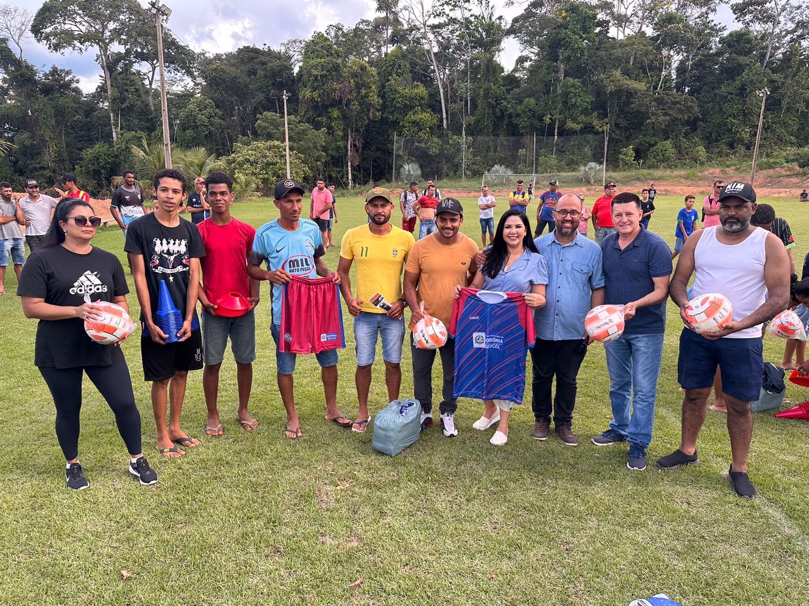 Cristiane Lopes se reúne com lideranças políticas em várias cidades rondonienses