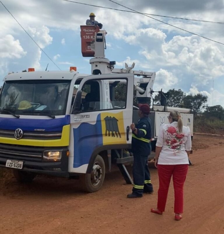 Vereadora Márcia Socorristas visita Vila Franciscana e cobra conclusão de obra no posto de saúde