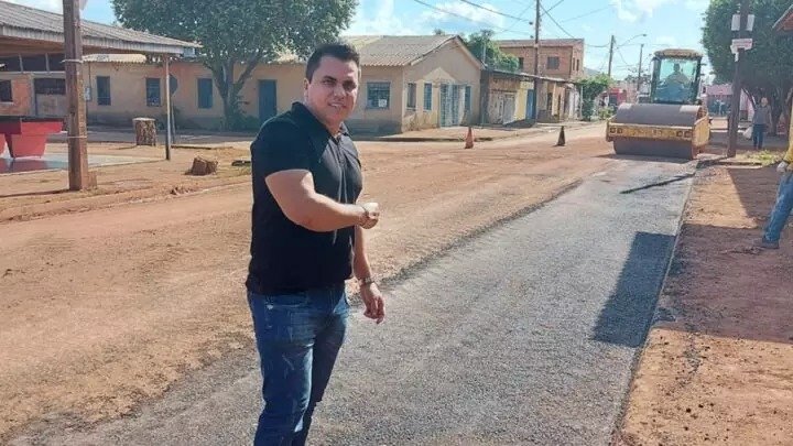 Vereador Edimilson Dourado tem pedido atendido para asfaltamento no bairro Três Marias