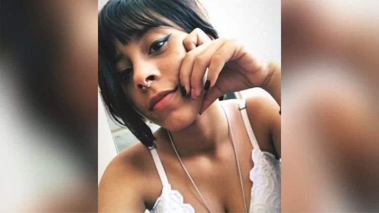 Acusada de matar amiga para “testar psicopatia” pede perdão pelo crime