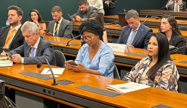 Cristiane Lopes participa de reunião com companhias aéreas para debater questões da crise aérea em Rondônia