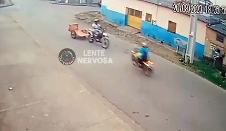 Motoqueiro causa grave acidente e foge abandonando carretinha – VEJA O VÍDEO