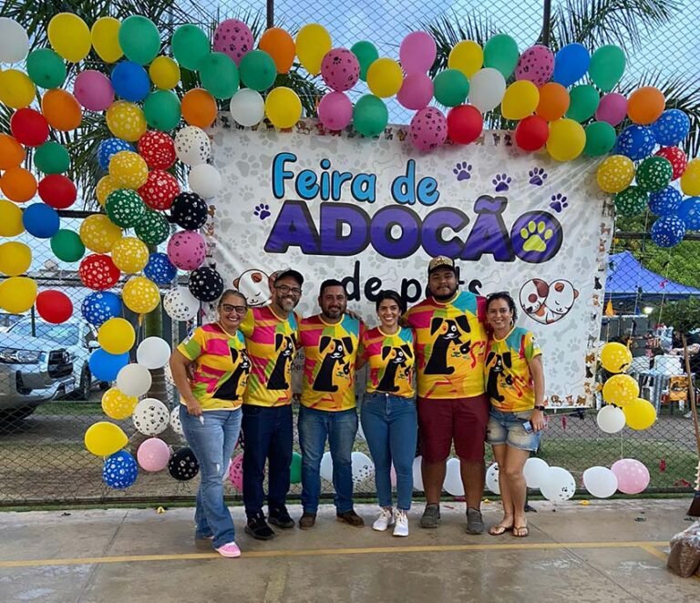 Vereadora Márcia Socorristas Animais participa de feira de adoção na capital