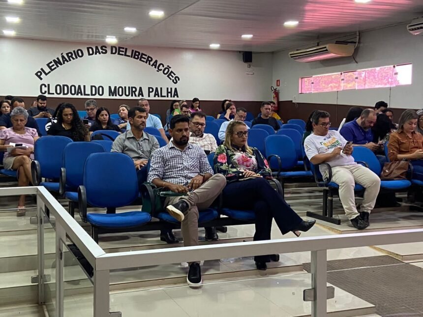 Vereadora Márcia Socorristas Animais participa de fórum sobre resíduos sólidos e mudanças climáticas