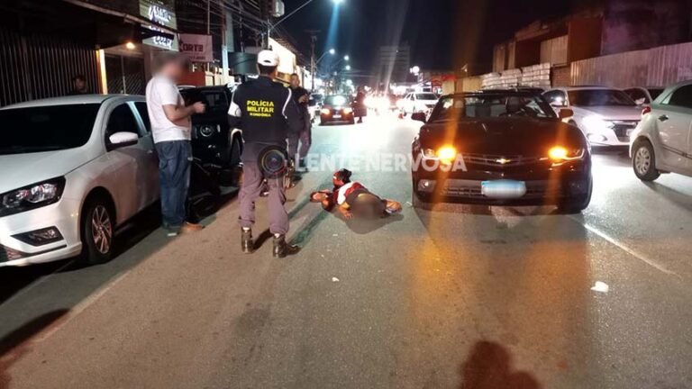 Possível discussão de trânsito resulta em acidente envolvendo Camaro conversível