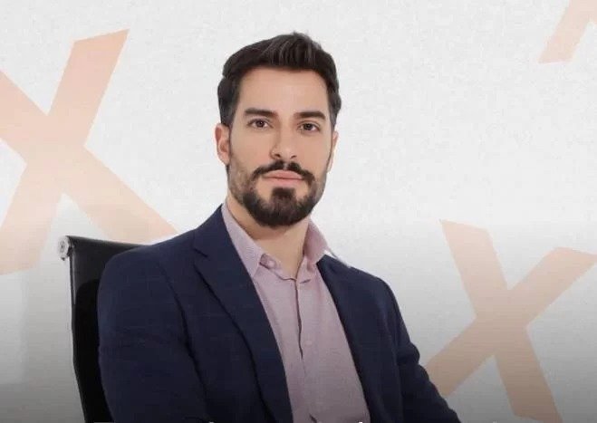 “Tocou meu seio”, diz aluna de dentista preso por estuprar influencer