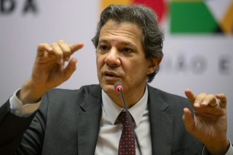 Após polêmica, Haddad nega “descompromisso” de Lula com metas fiscais