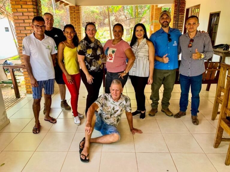 Deputada Federal Cristiane Lopes visita distrito de Surpresa e colhe demandas dos moradores