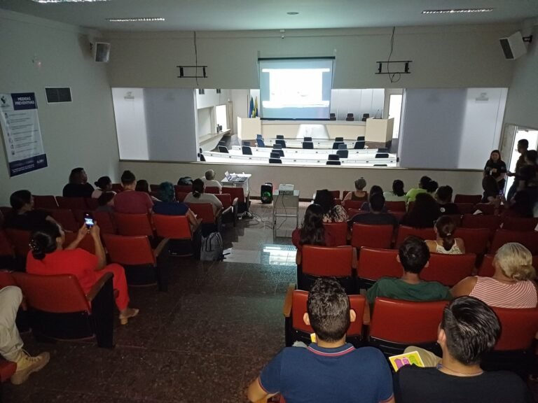 Prefeitura realiza curso de Libras para o trade turístico da capital