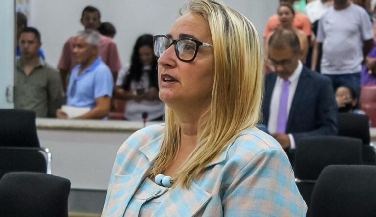 Lei de vereadora Márcia Socorristas institui Semana Municipal do Legislativo nas escolas públicas