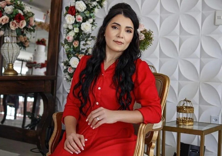 Sara Mariano: corpo de cantora gospel é encontrado carbonizado 1 Sara Mariano: corpo de cantora gospel é encontrado carbonizado