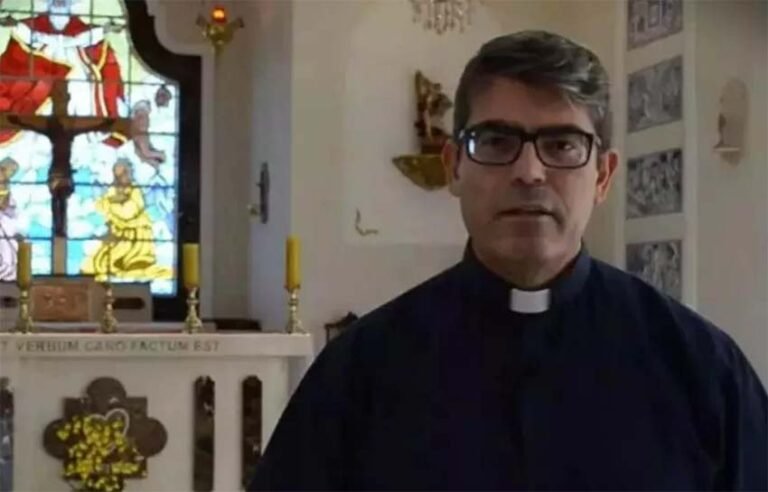 Padre descobre que vai ser pai e pede para sair da Igreja Católica