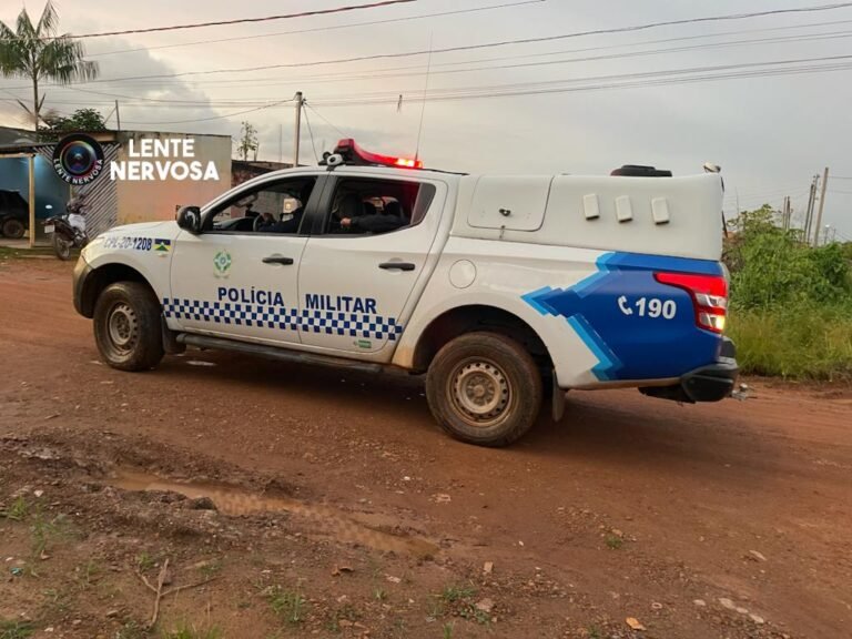 Criminosos em Honda Biz roubam celulares na zona sul da capital