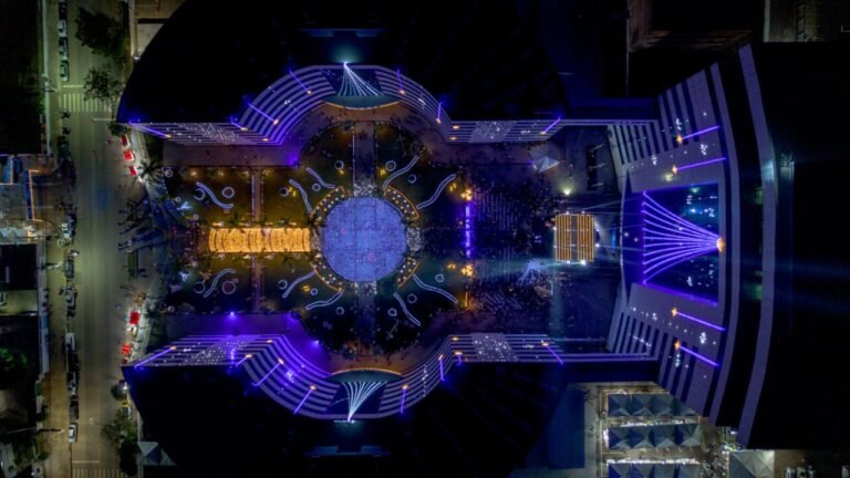 Com espetáculo de luzes e atrações musicais, abertura do “Natal de Luz” reúne famílias rondonienses no Palácio Rio Madeira