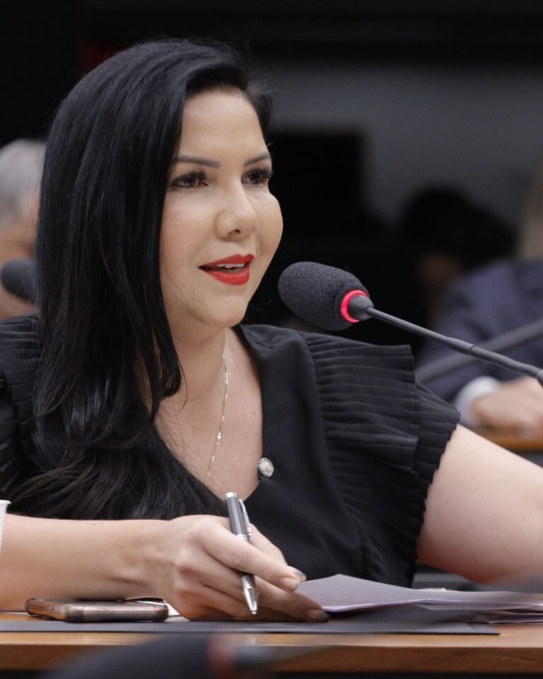 Cristiane Lopes propõe Emenda para garantir auxílio emergencial aos pescadores rondonienses