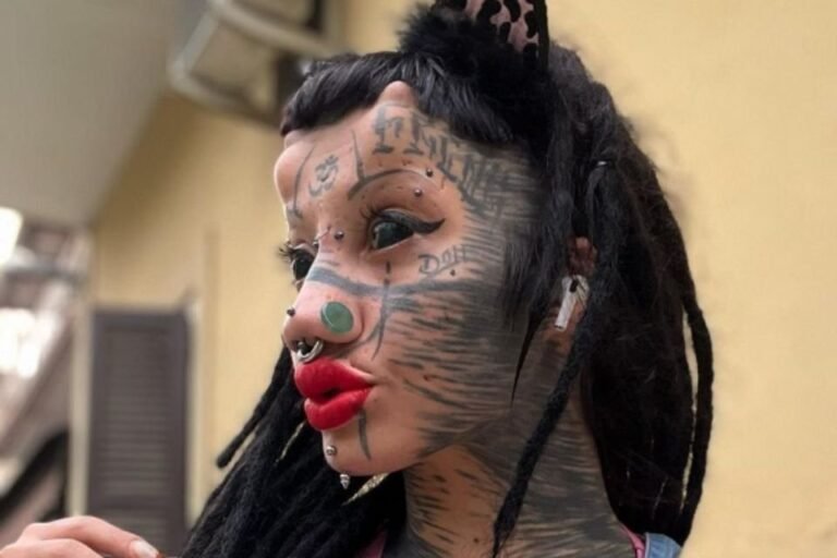 Mulher faz modificações corporais para se transformar em gata humana