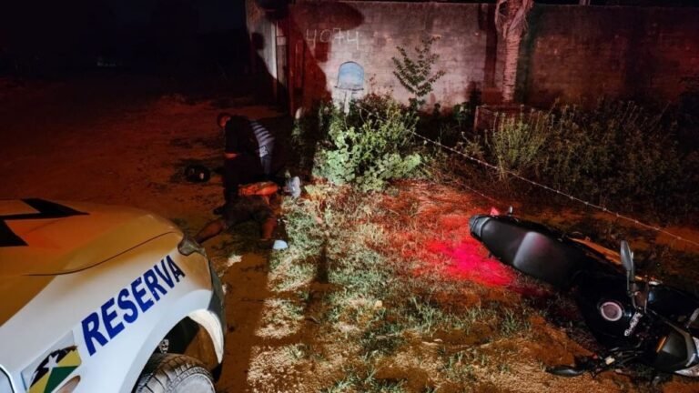 PERSEGUIÇÃO – Jovem sem CNH é detido após fuga perigosa de moto