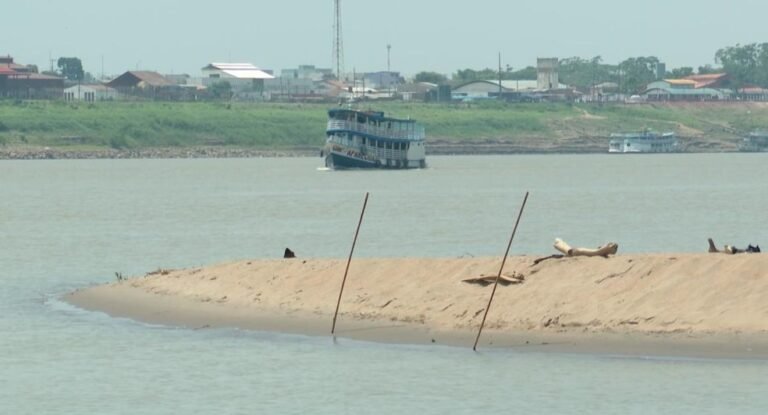 Rio Madeira volta a recuar e chega ao menor nível já registrado no período em Porto Velho