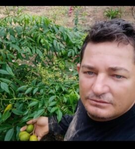 Amigos morrem afogados dentro de automóvel após pescaria, na capital