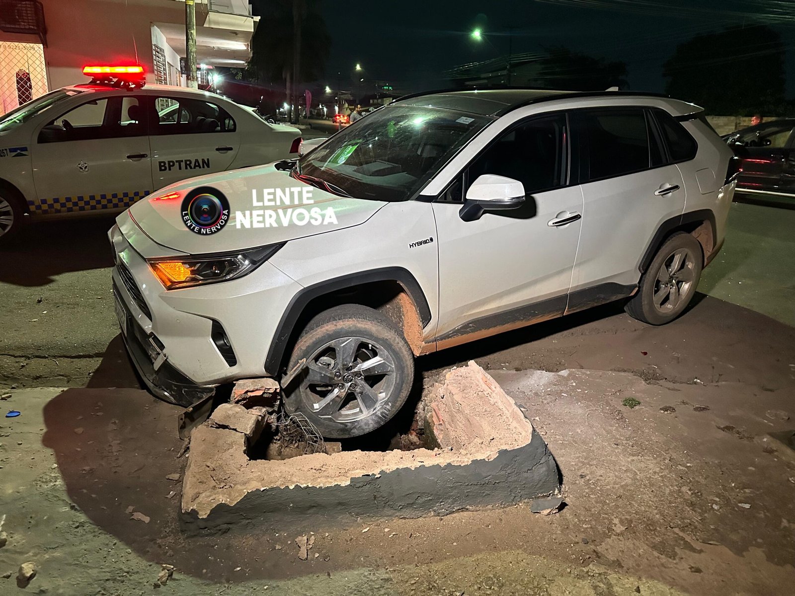 Motorista invade preferencial e causa gravíssimo acidente na capital