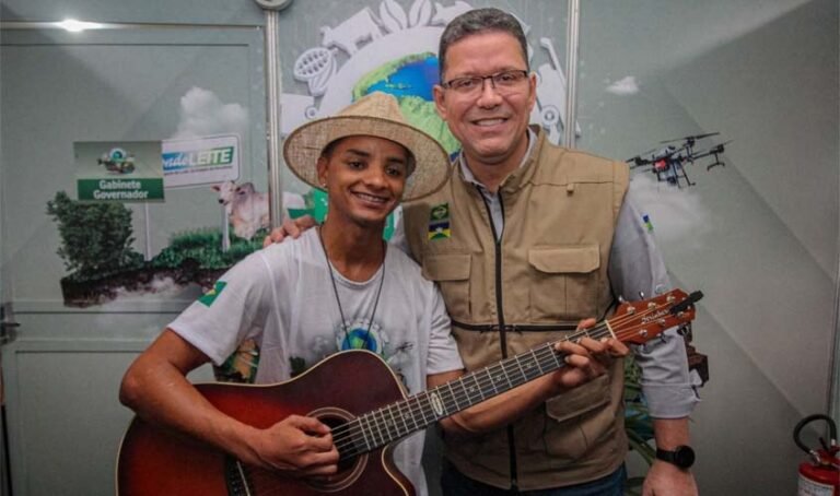 Jovem rondoniense que cantou para Marcos Rocha é surrado em SC