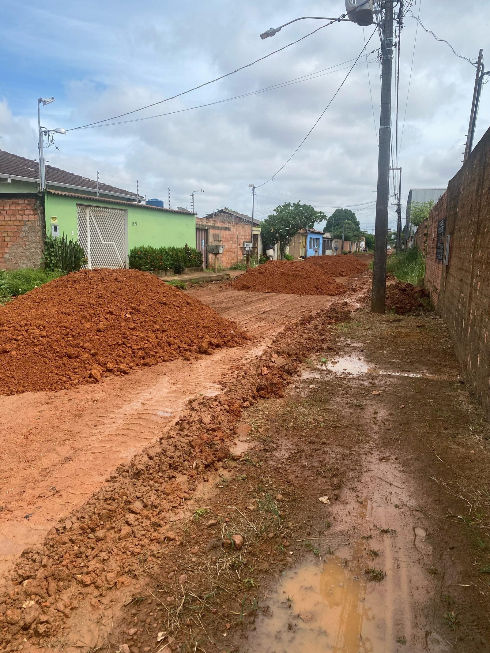 Vereador Edimilson Dourado conquista serviços para o Bairro Castanheiras e melhora a vida dos moradores