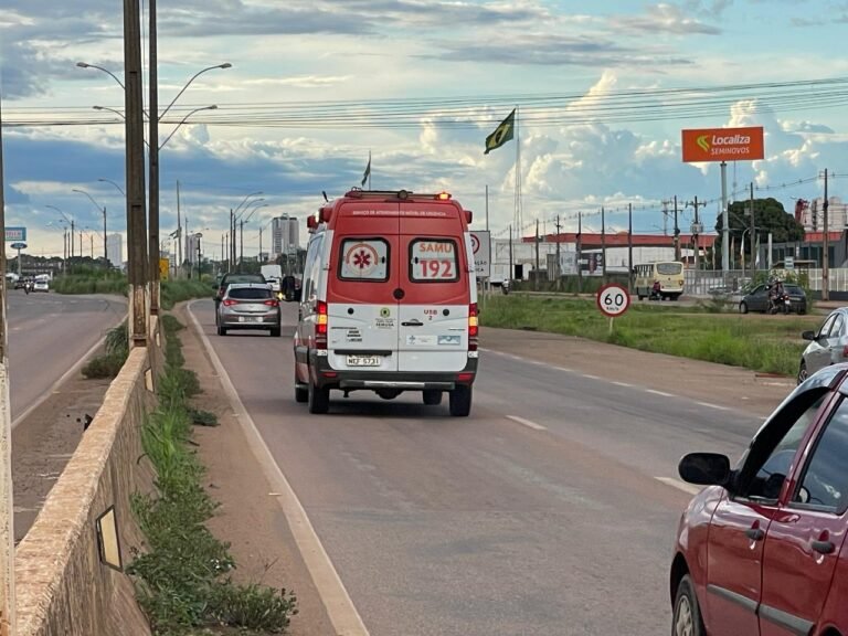 Motorista de carreta foge após atropelar e dilacerar pernas de idoso