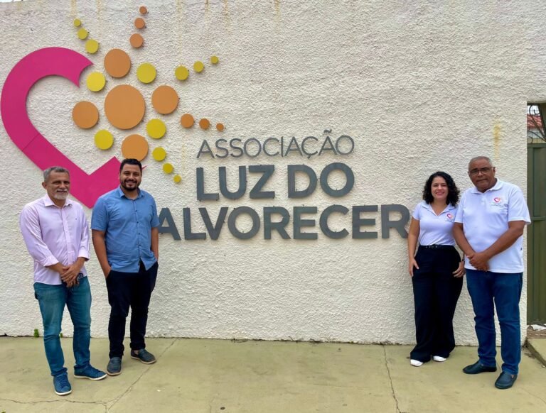 Últimas Notícias 4 Vereador Dr. Gilber visita associação “A luz do Alvorecer”