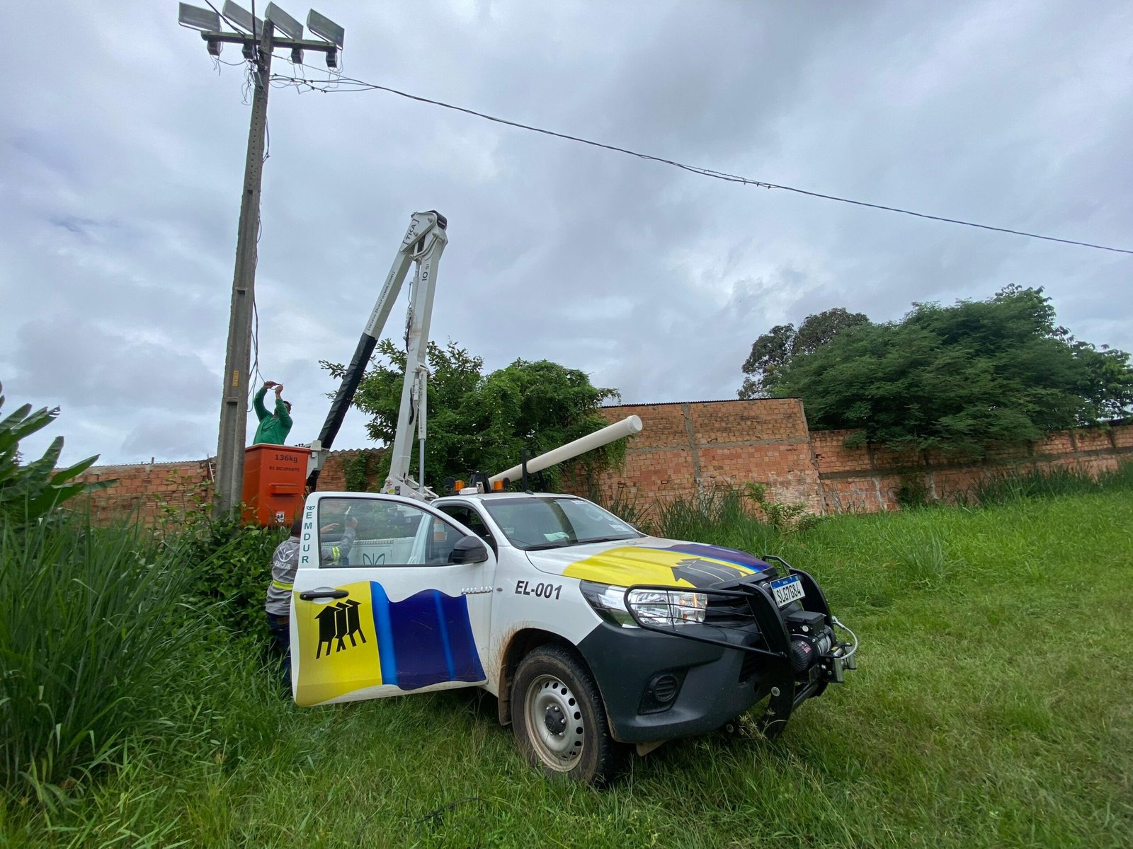 Campos de futebol na zona sul recebem iluminação em LED a pedido do vereador Edimilson Dourado 5 Campos de futebol na zona sul recebem iluminação em LED a pedido do vereador Edimilson Dourado
