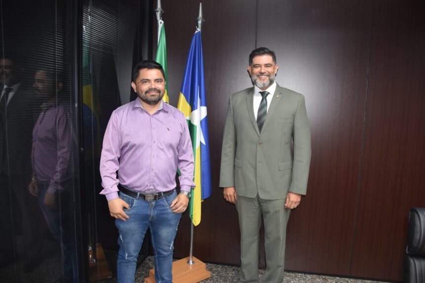 Reunião entre PGE/RO e ASSFAPOM fortalece diálogo e parceria 1 Reunião entre PGE/RO e ASSFAPOM fortalece diálogo e parceria