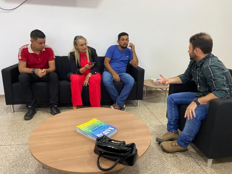 Últimas Notícias 5 Vereadora Márcia Socorristas Animais se reúne com moradores do Três Marias e secretário da Semob