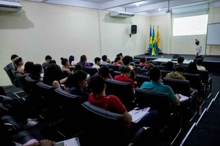 Faculdade da Prefeitura divulgará resultado da análise dos documentos dos candidatos pré-selecionados nesta quarta-feira (21)