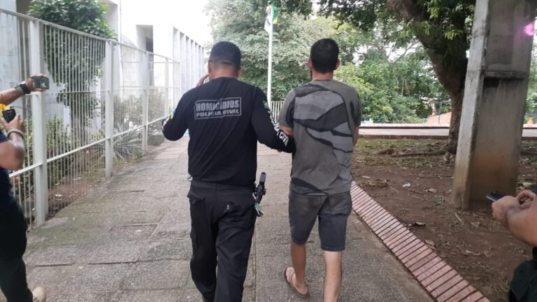 Últimas Notícias 10 Delegada dá detalhes sobre prisão de ex-militar acusado de assassinar travesti a golpes de facão – VEJA O VÍDEO