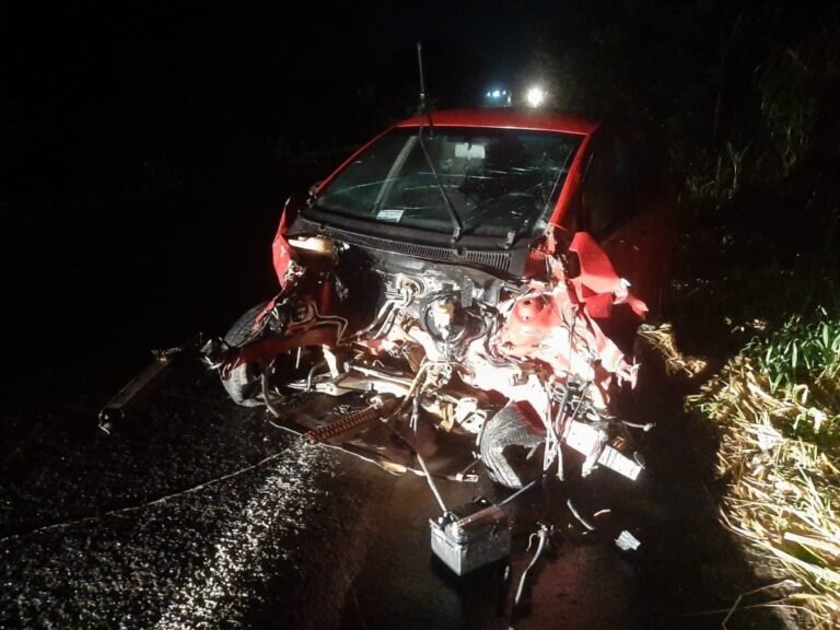 Últimas Notícias 8 Carro tem motor arrancado após colisão com caminhonete, em RO