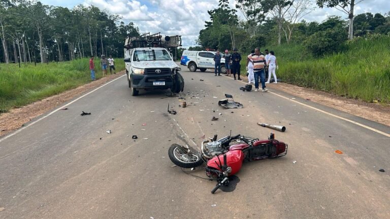 Últimas Notícias 1 Motociclista morre em colisão frontal com caminhonete da Energisa