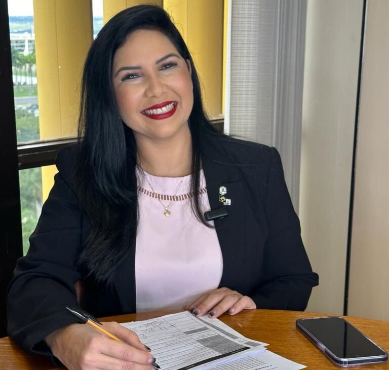 Últimas Notícias 9 Cristiane Lopes apresenta projeto para autorizar companhias aéreas estrangeiras em rotas domésticas na região Norte