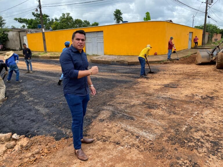 Últimas Notícias 5 Semob realiza serviço de tapa buracos no Bairro Aeroclube a pedido do vereador Edimilson Dourado