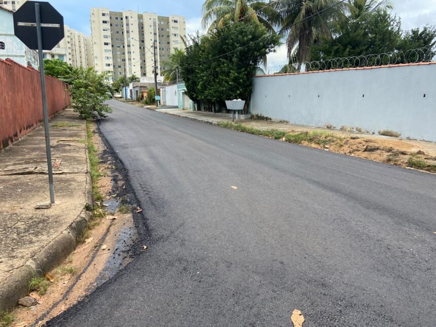 Vereador Dr. Gilber Consegue Ação Imediata para Recuperação de Ruas no Bairro Rio Madeira