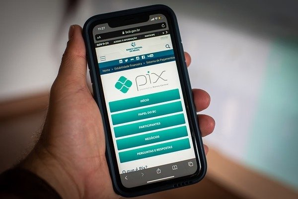 Pix bate novo recorde de transações em um dia