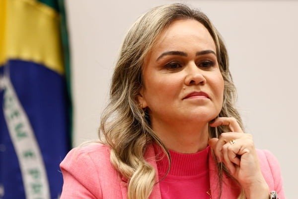 Ex-ministra de Lula votou para soltar Chiquinho Brazão na Câmara 1 Ex-ministra de Lula votou para soltar Chiquinho Brazão na Câmara