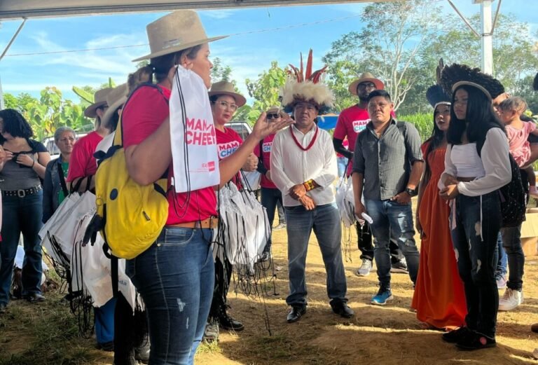 Programas socioassistenciais são divulgados na Rondônia Rural Show com distribuição de cinco mil kits