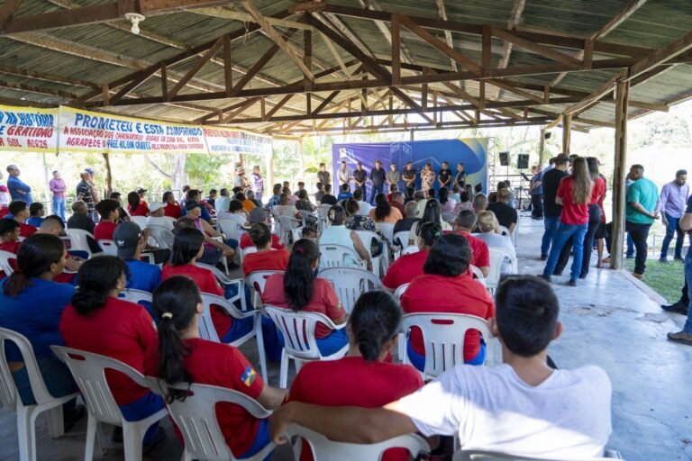 Cinco quilômetros de asfalto são anunciados para a Estrada do Areia Branca, em Porto Velho