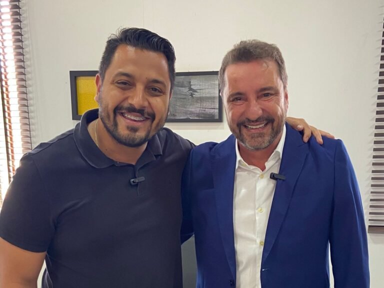 Últimas Notícias 3 Vereador Dr. Gilber Solicita Providências e Prefeito Assina Ordem de Serviço para Asfaltamento no Bairro Rancho Maritana