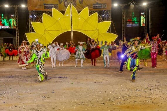 Regionalismo e tradição marcam o quarto dia no Arraial Flor do Maracujá