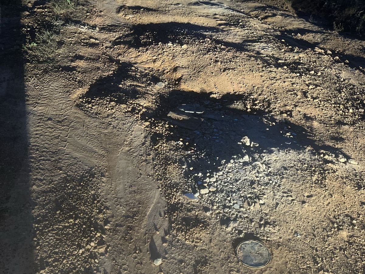 Vereador Dr. Gilber atende demanda da comunidade e melhora infraestrutura da Rua Jarumirim