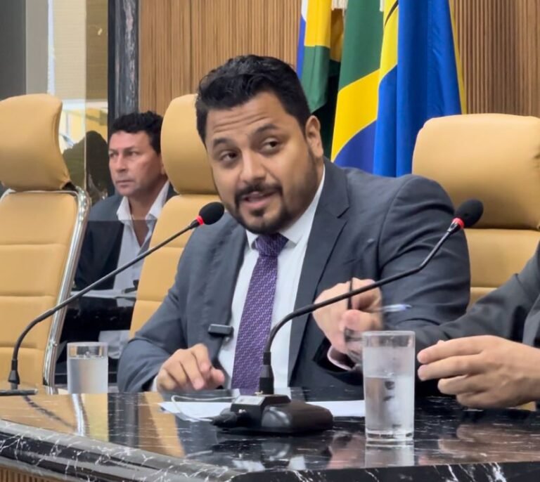 Últimas Notícias 7 Vereador Dr. Gilber atende demanda da comunidade e melhora infraestrutura da Rua Jarumirim