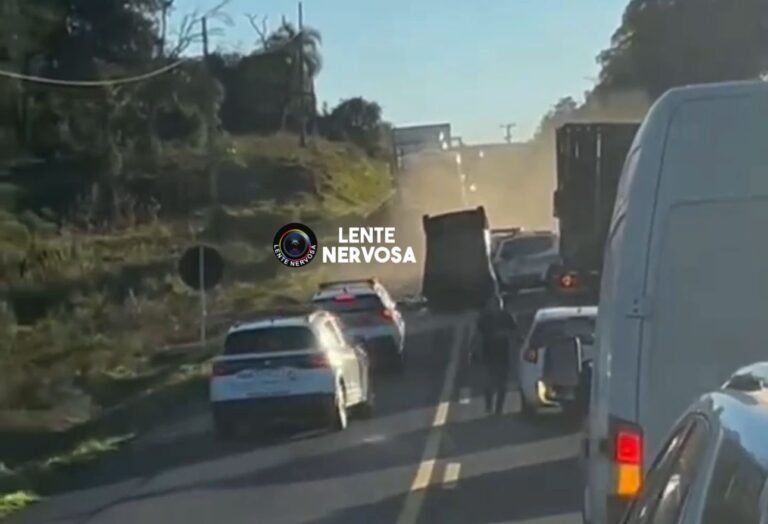 Suspeito de ameaçar ex-mulher, motorista morre ao colidir em viatura da PRF durante fuga