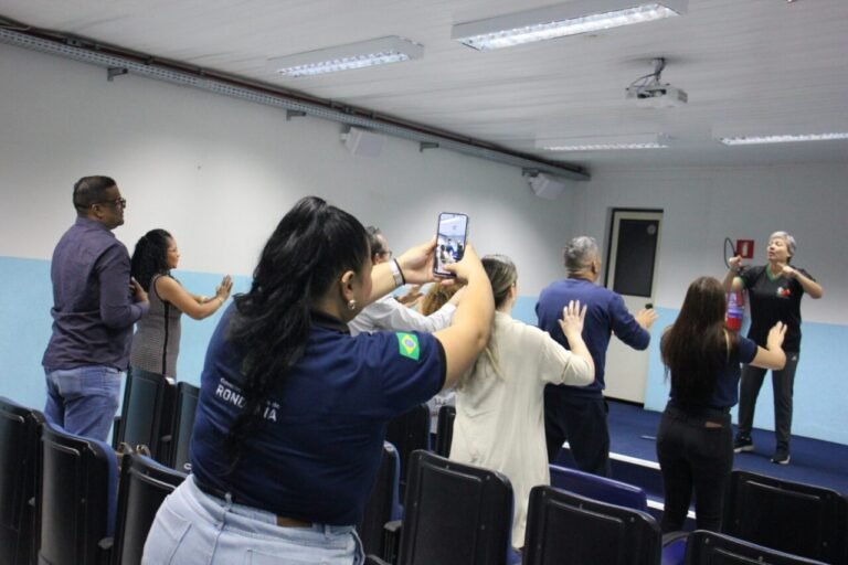 Formação em Mídias Educacionais – Podcast: projeto piloto vai formar alunos geradores de conteúdo